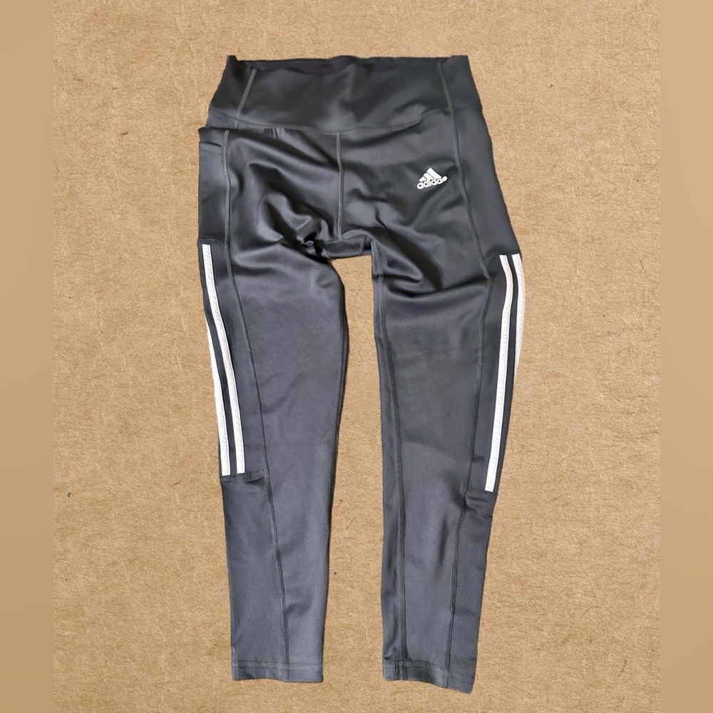 Adidas Ladies 3/4, 3 Stripe Tights Aeroready Legging, 2 Pocket.